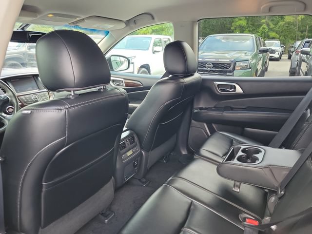 Used 2016 Nissan Pathfinder SL w/ SL Tech Package FWD image 12