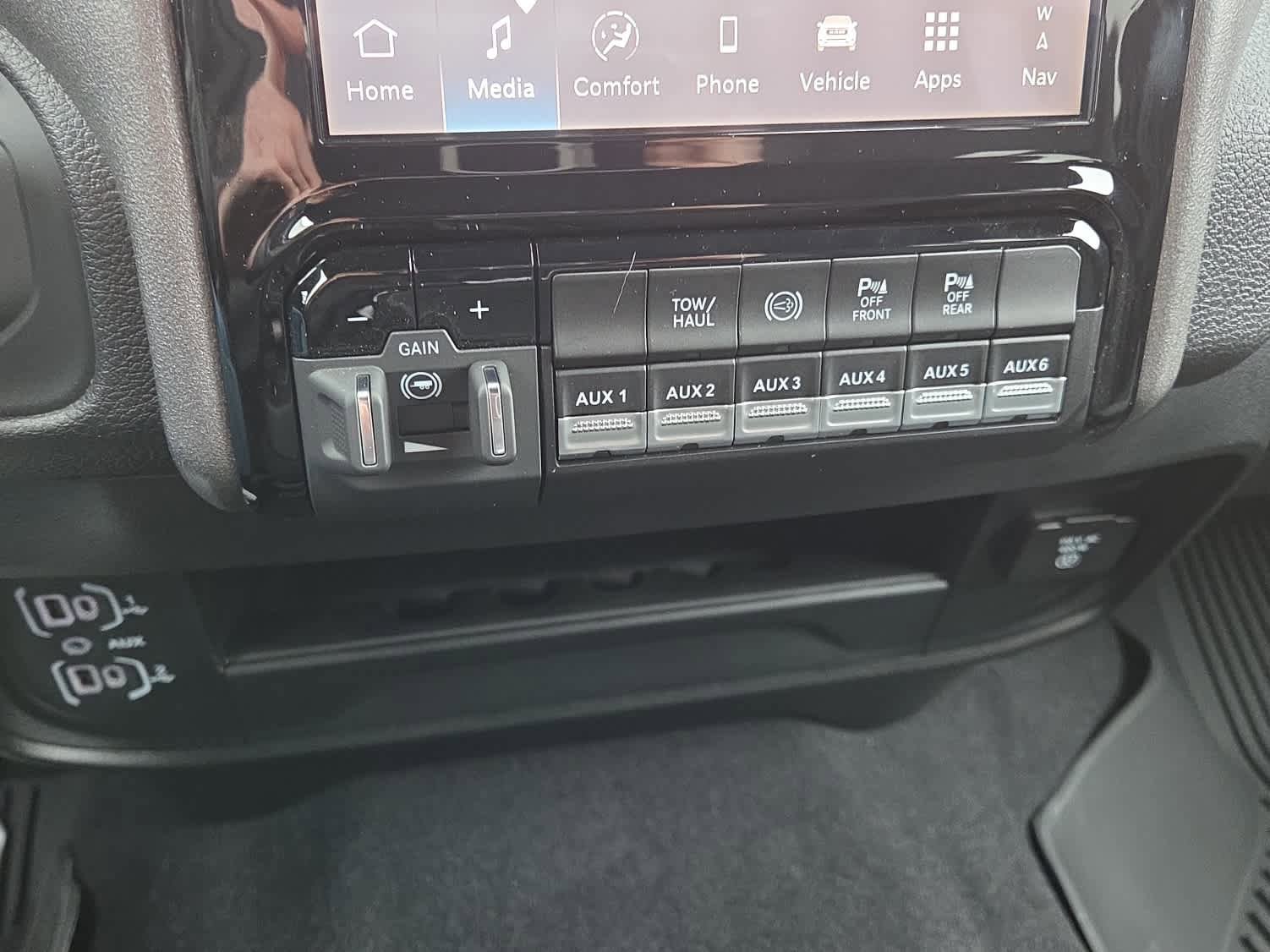 New 2026 RAM 3500 Tradesman AWD/4WD image 18