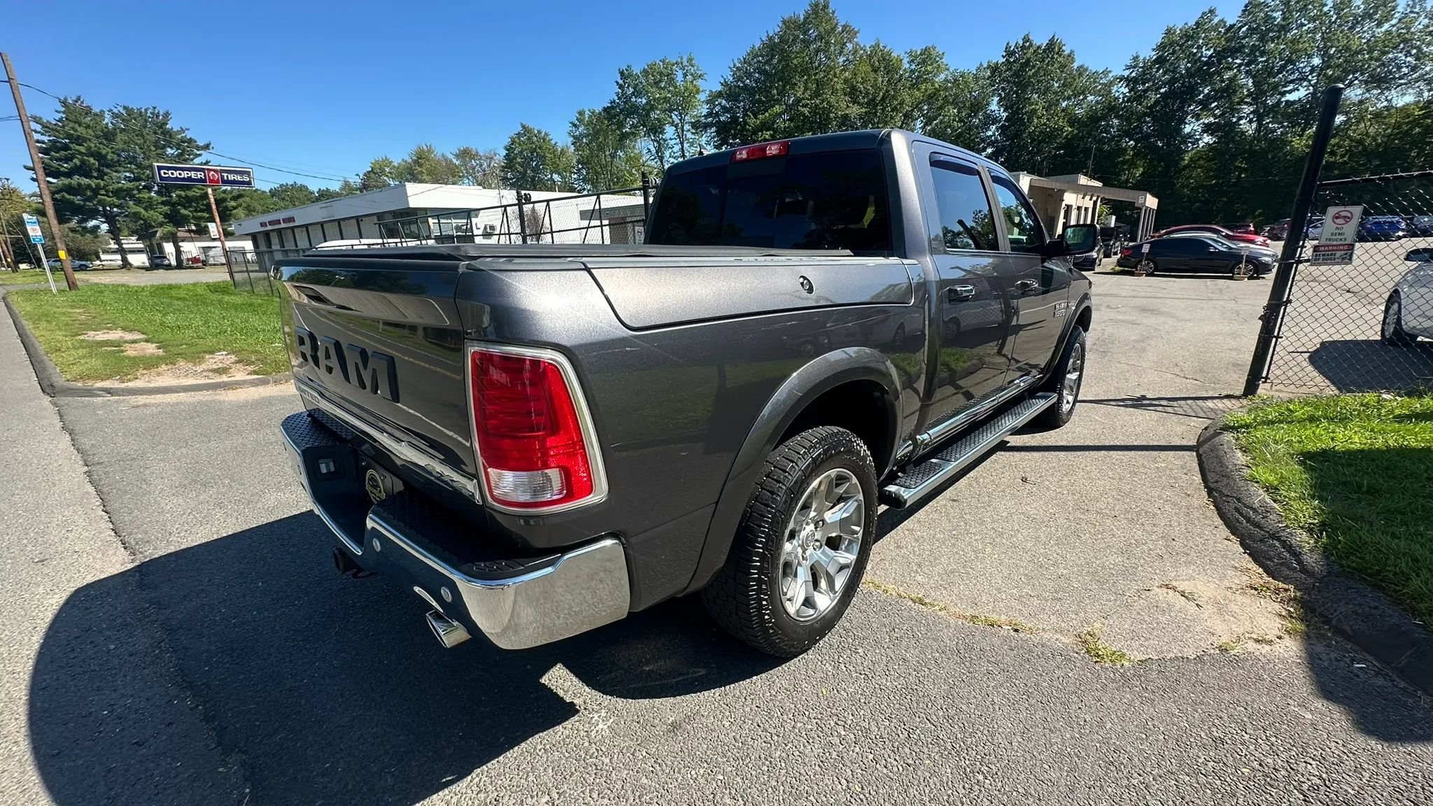 Used 2017 RAM 1500 Limited AWD/4WD image 6