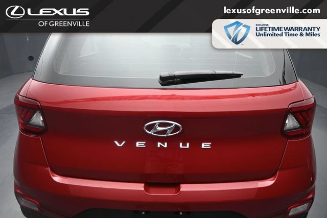 Used 2024 Hyundai Venue Limited FWD image 29