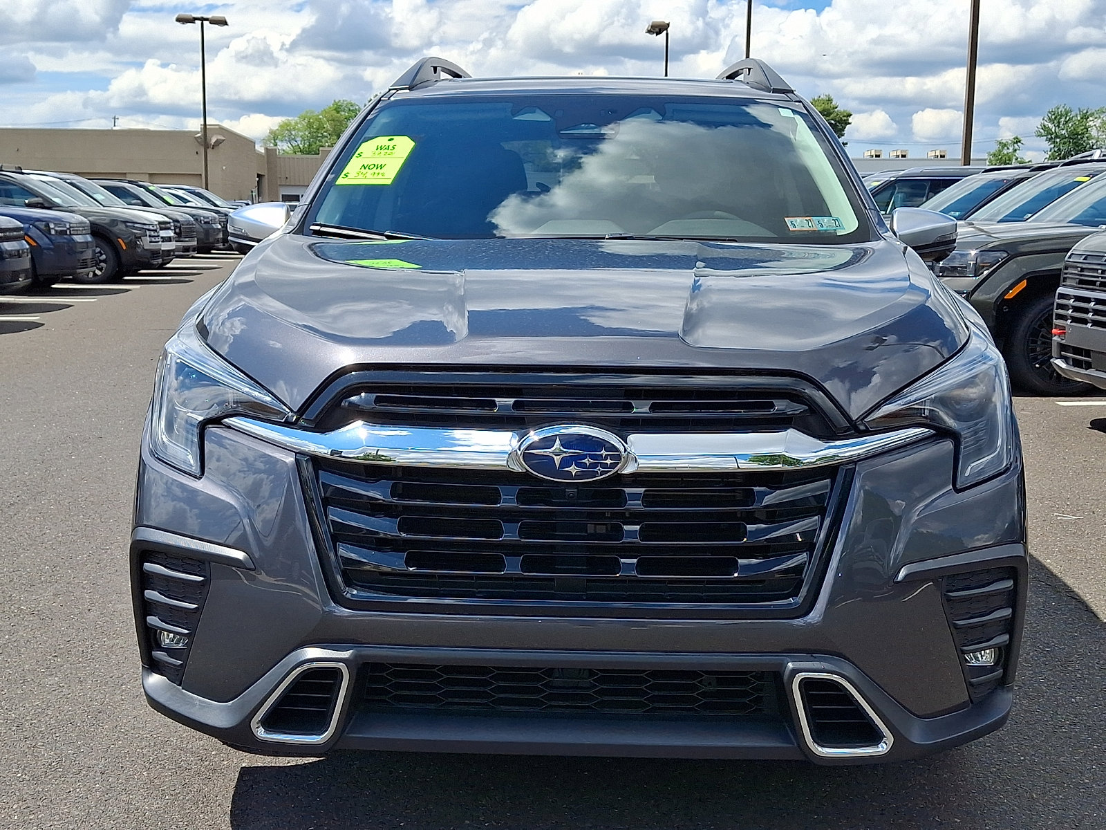 Used 2023 Subaru Ascent Touring AWD/4WD image 2