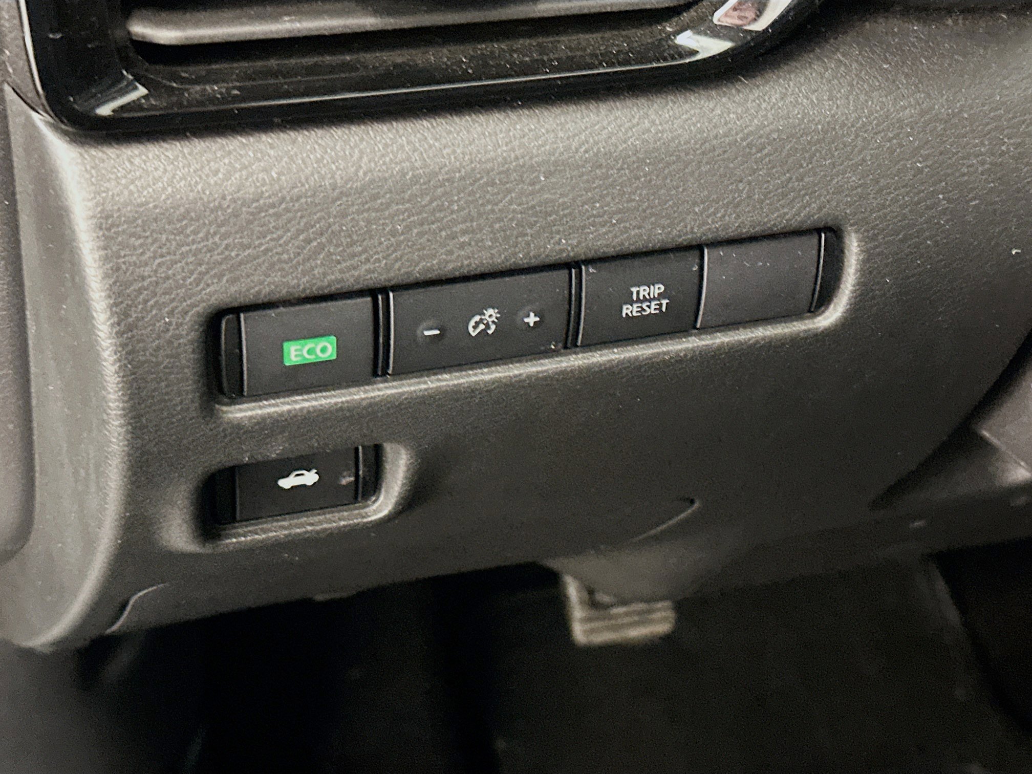 Used 2024 Nissan Sentra SV image 17