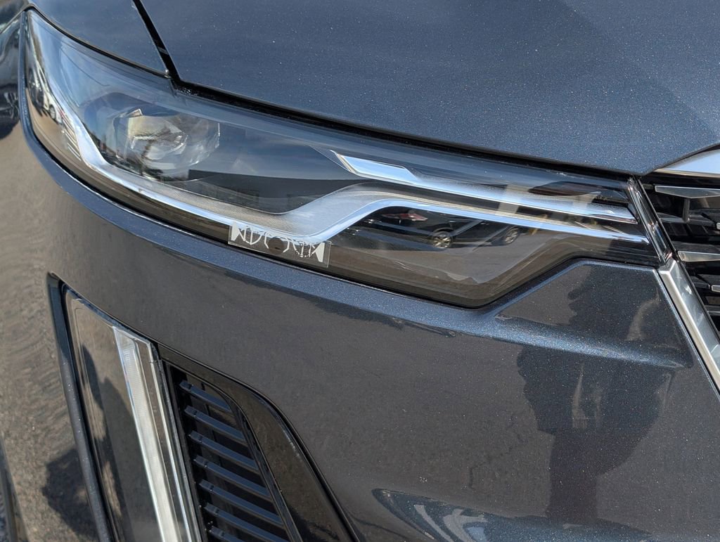 Used 2020 Cadillac XT6 Premium Luxury image 9