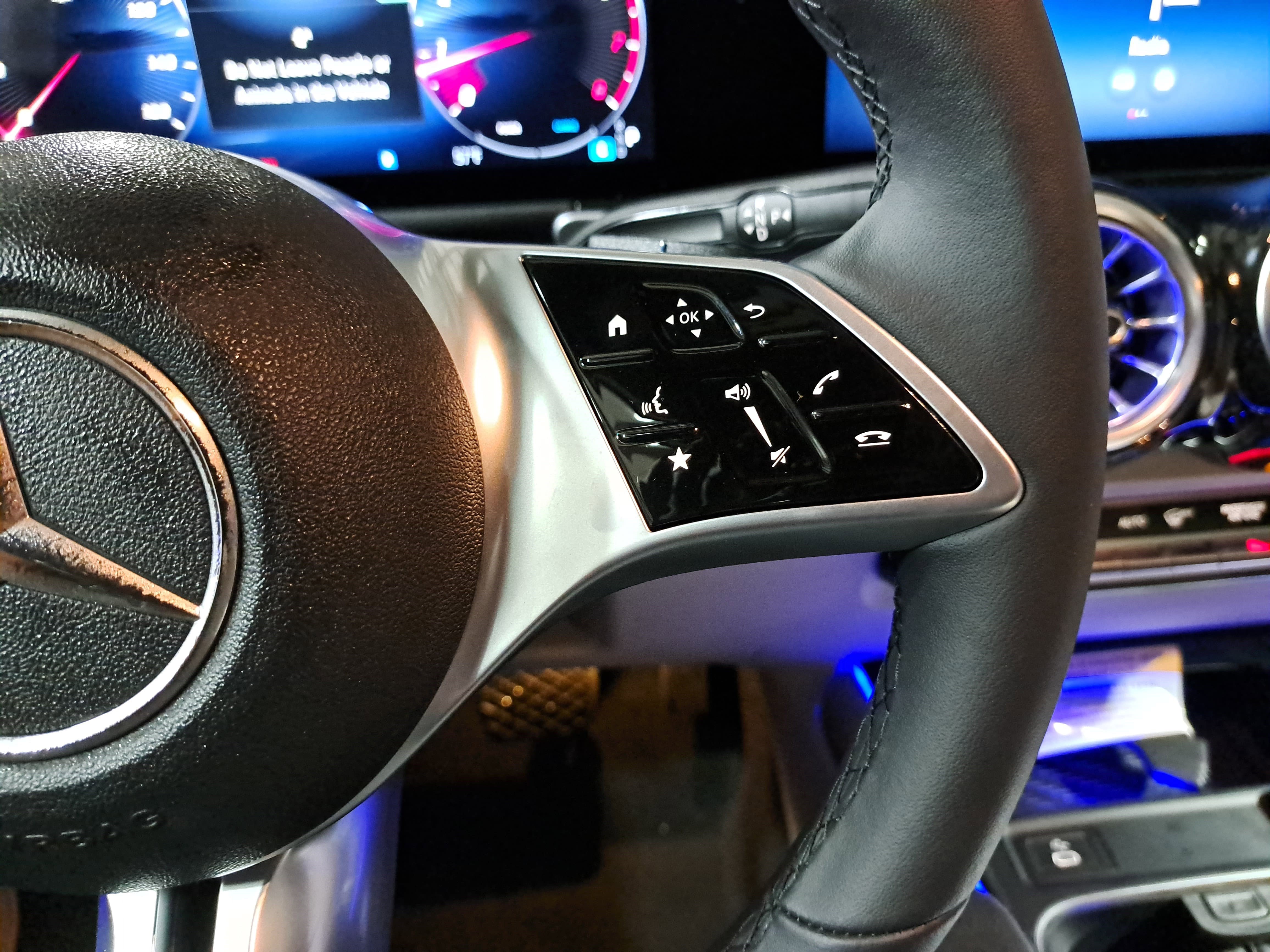 New 2026 Mercedes-Benz GLB 250 4MATIC image 19