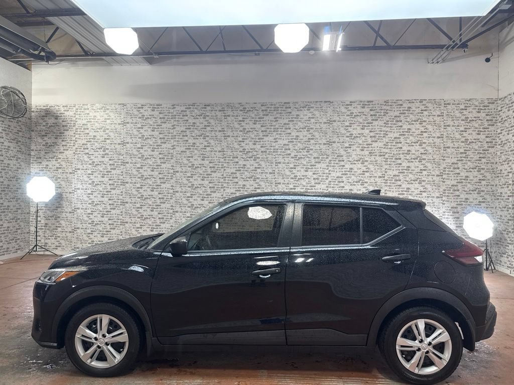 Used 2021 Nissan Kicks S FWD image 4