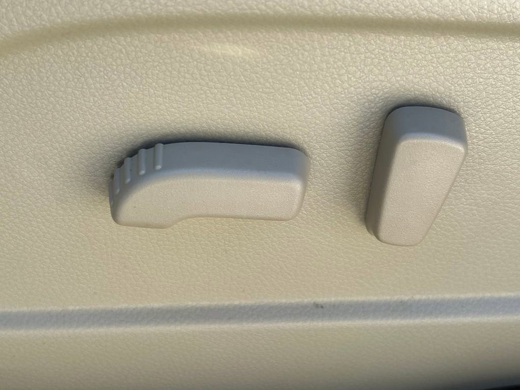 Used 2014 Nissan Murano SV w/ Value Package image 21