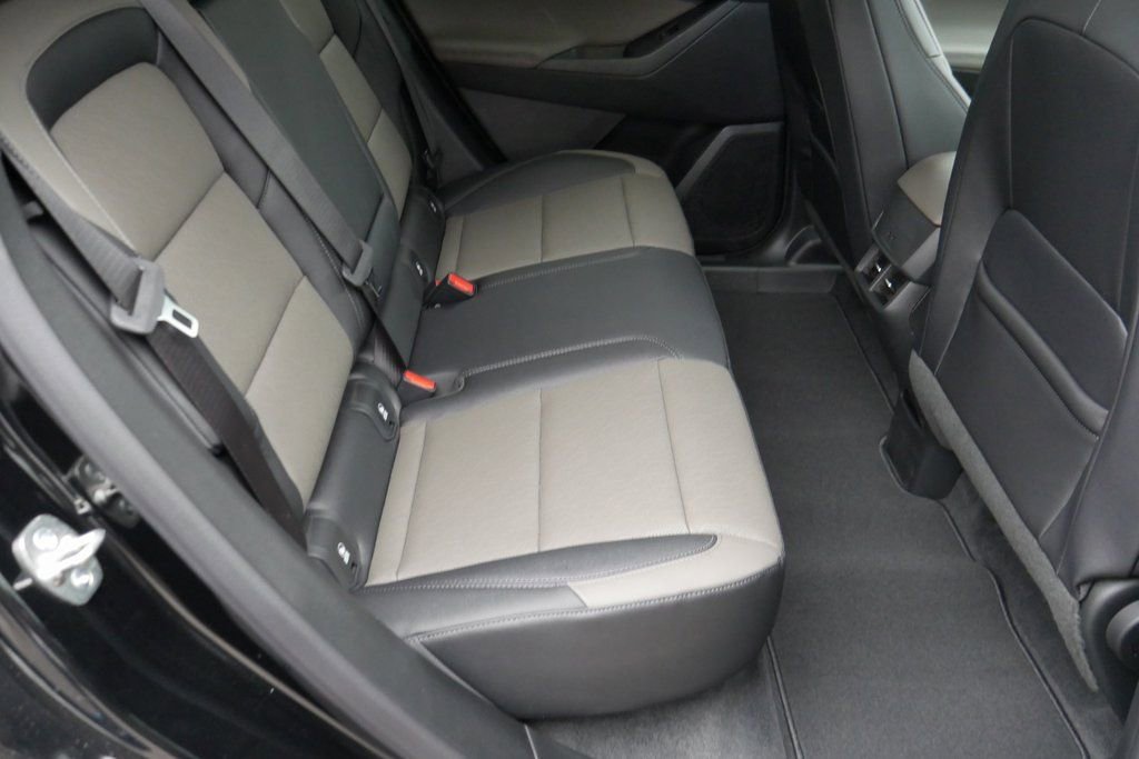 New 2026 Chevrolet Equinox LT w/ Convenience Package II FWD image 22