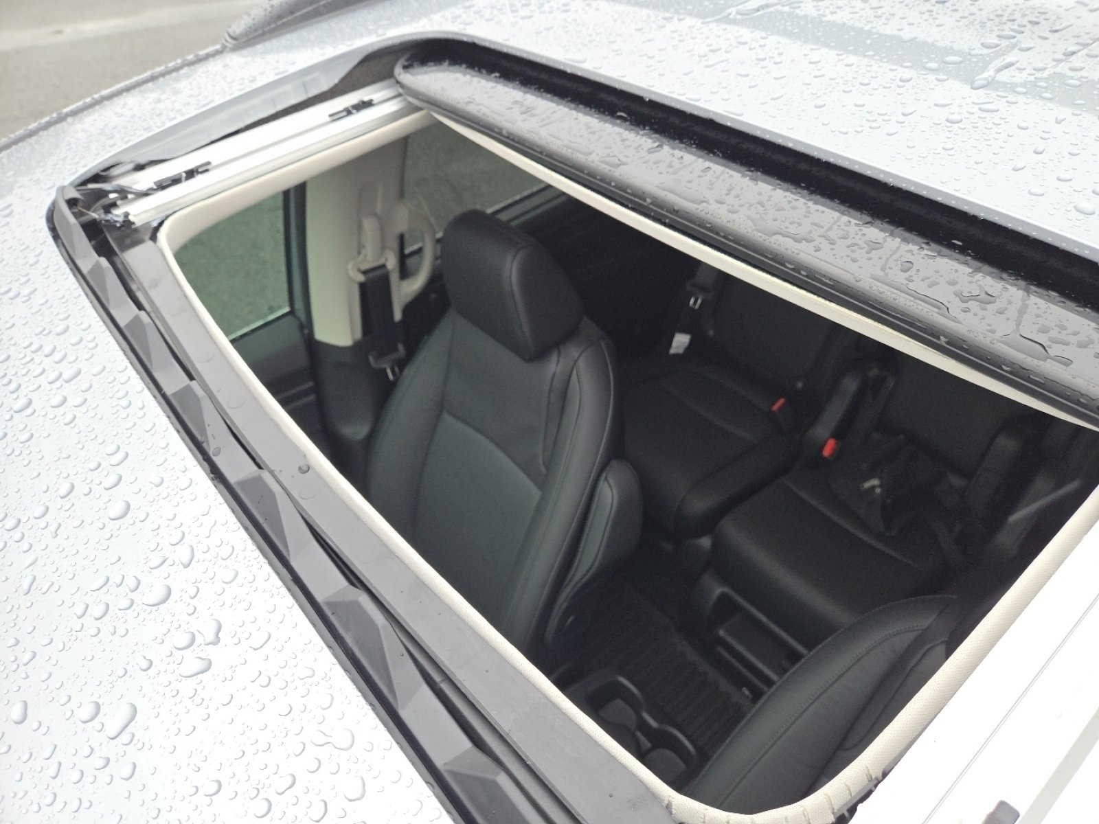 Certified 2026 Honda Odyssey EX-L image 4