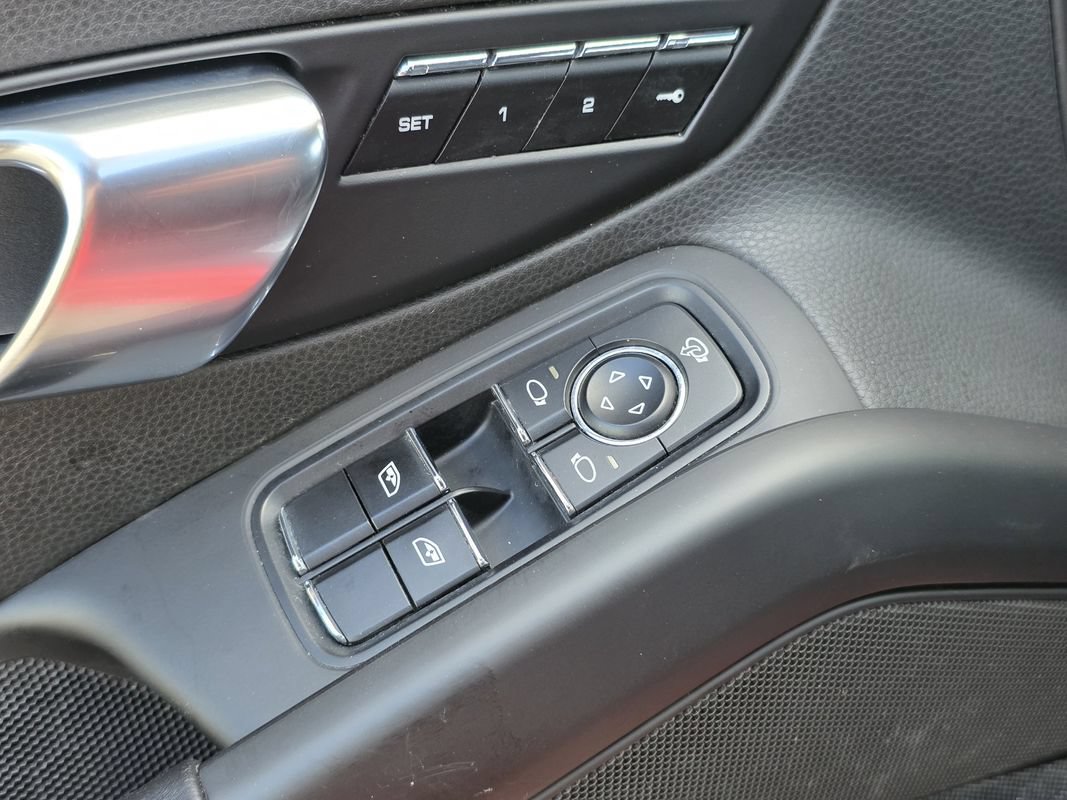 Used 2021 Porsche 718 Cayman S RWD image 19