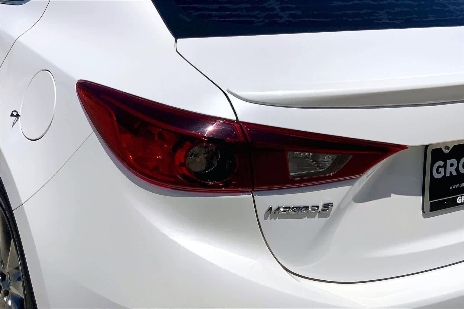 Used 2018 MAZDA MAZDA3 Touring FWD image 26
