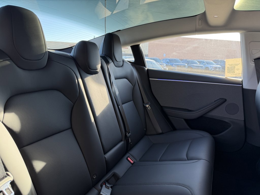 Used 2025 Tesla Model 3 image 44