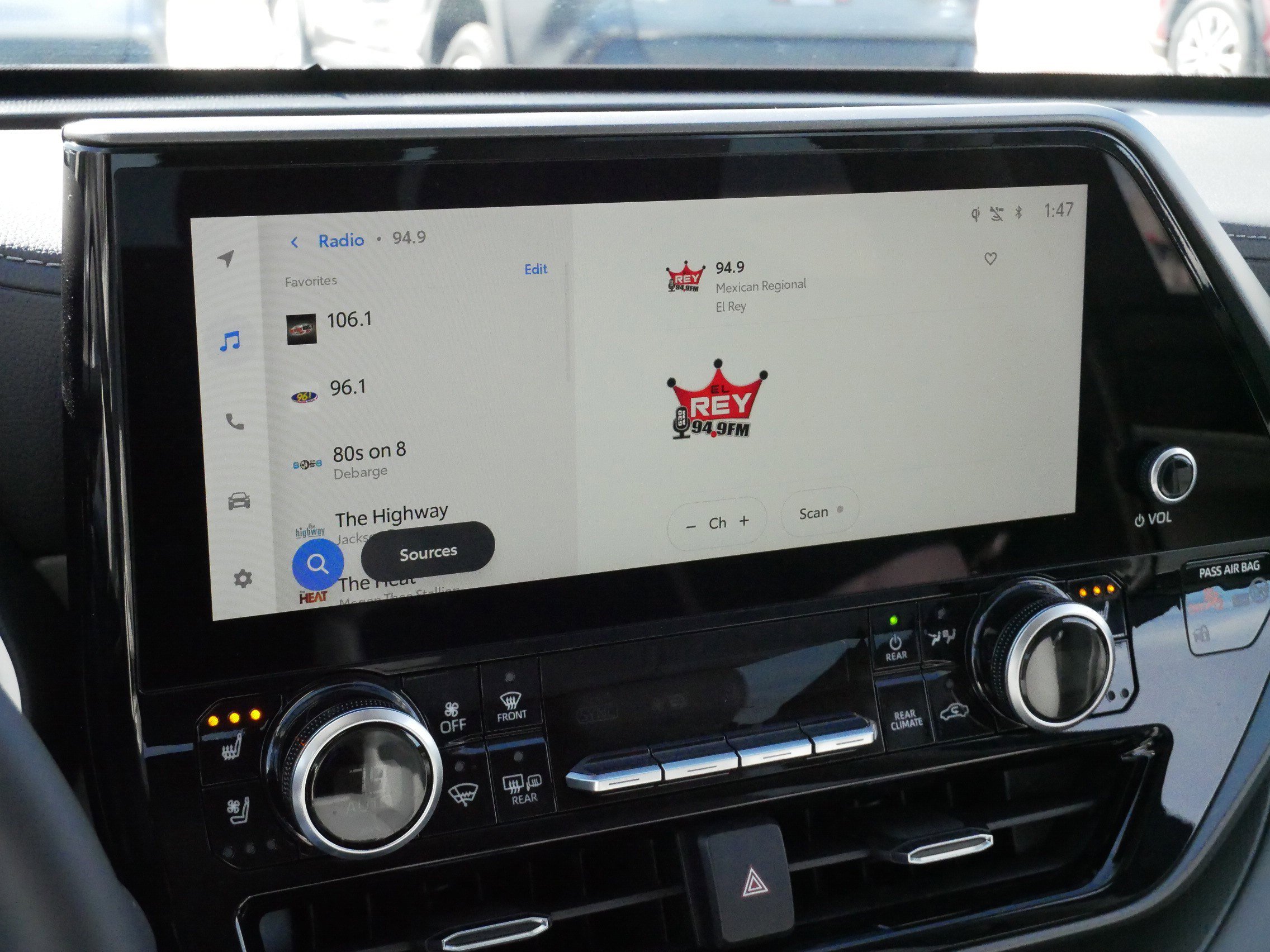 Certified 2025 Toyota Highlander Limited image 22