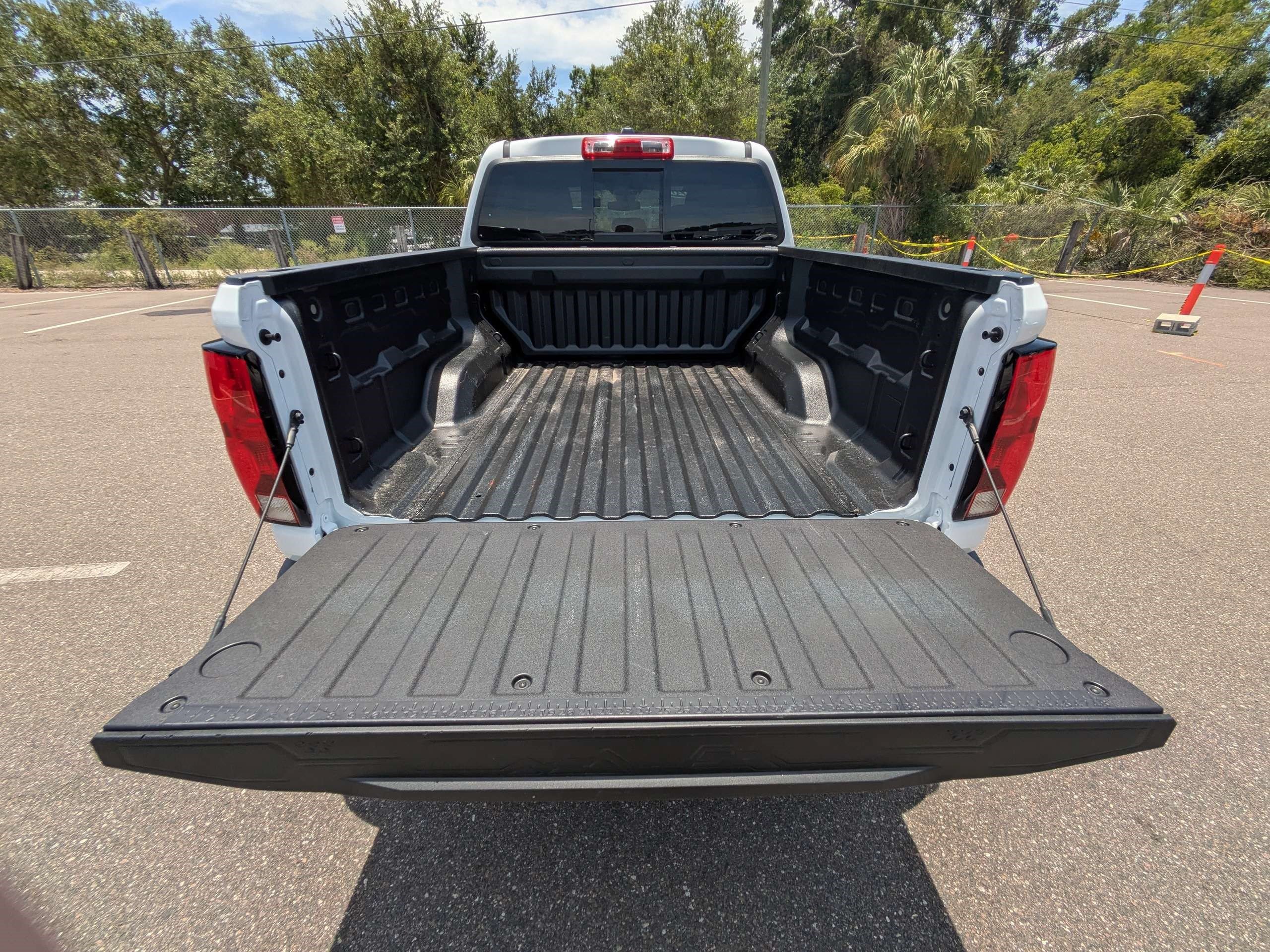 Used 2026 Chevrolet Colorado W/T w/ Advanced Trailering Package RWD image 12
