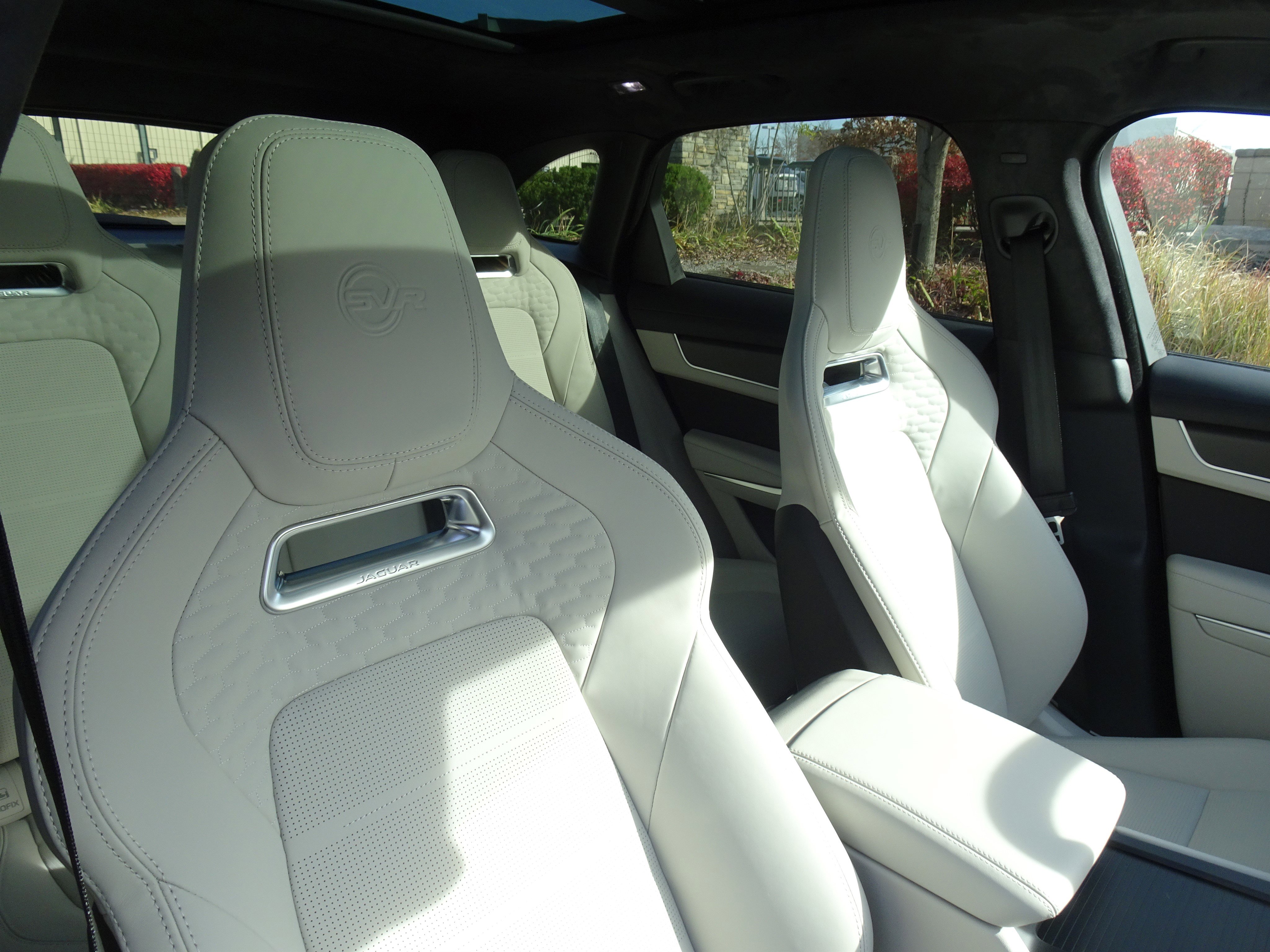 New 2026 Jaguar F-PACE SVR 575 Edition image 30