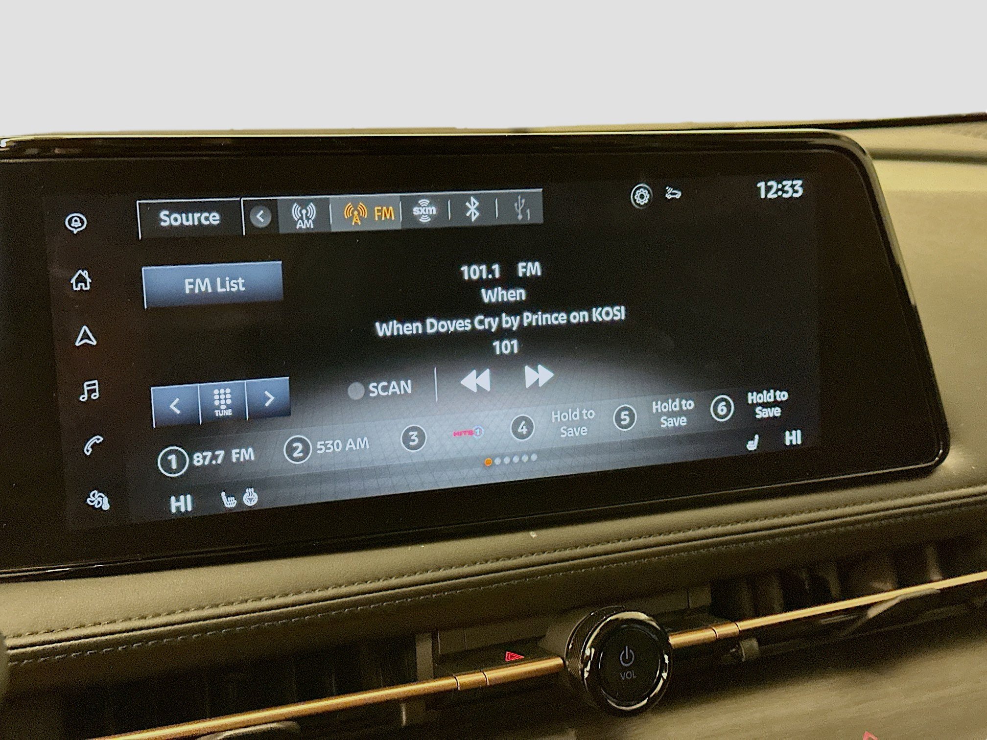 Used 2023 Nissan Ariya AWD image 21