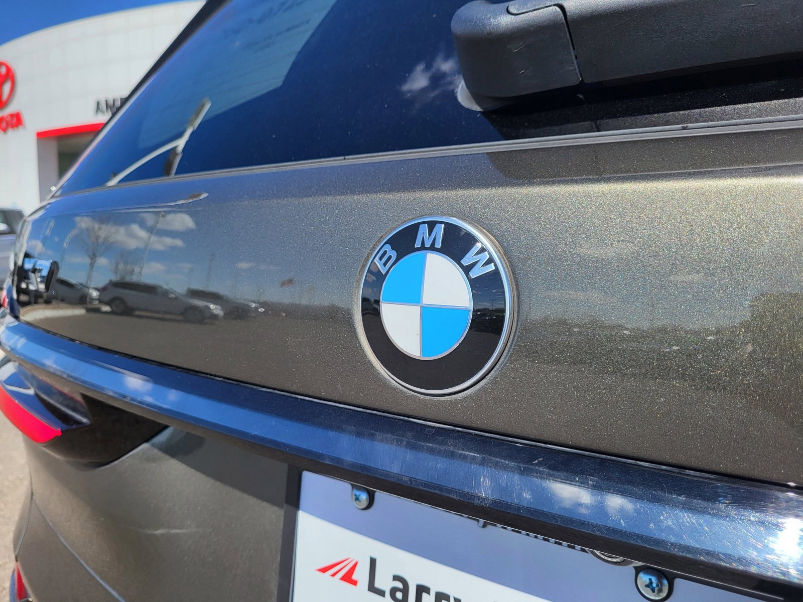 Used 2025 BMW X7 M60i image 9