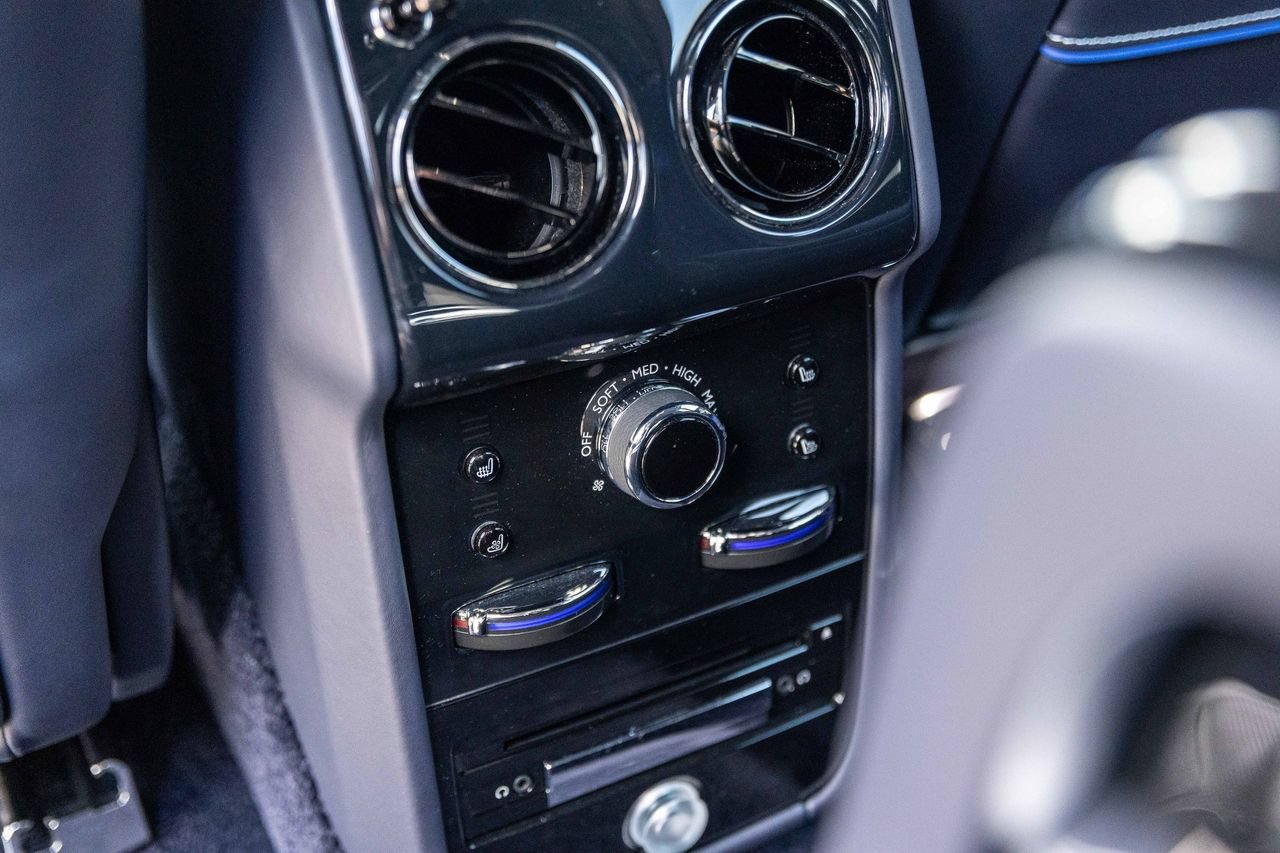 Certified 2024 Rolls-Royce Cullinan Black Badge AWD/4WD image 48