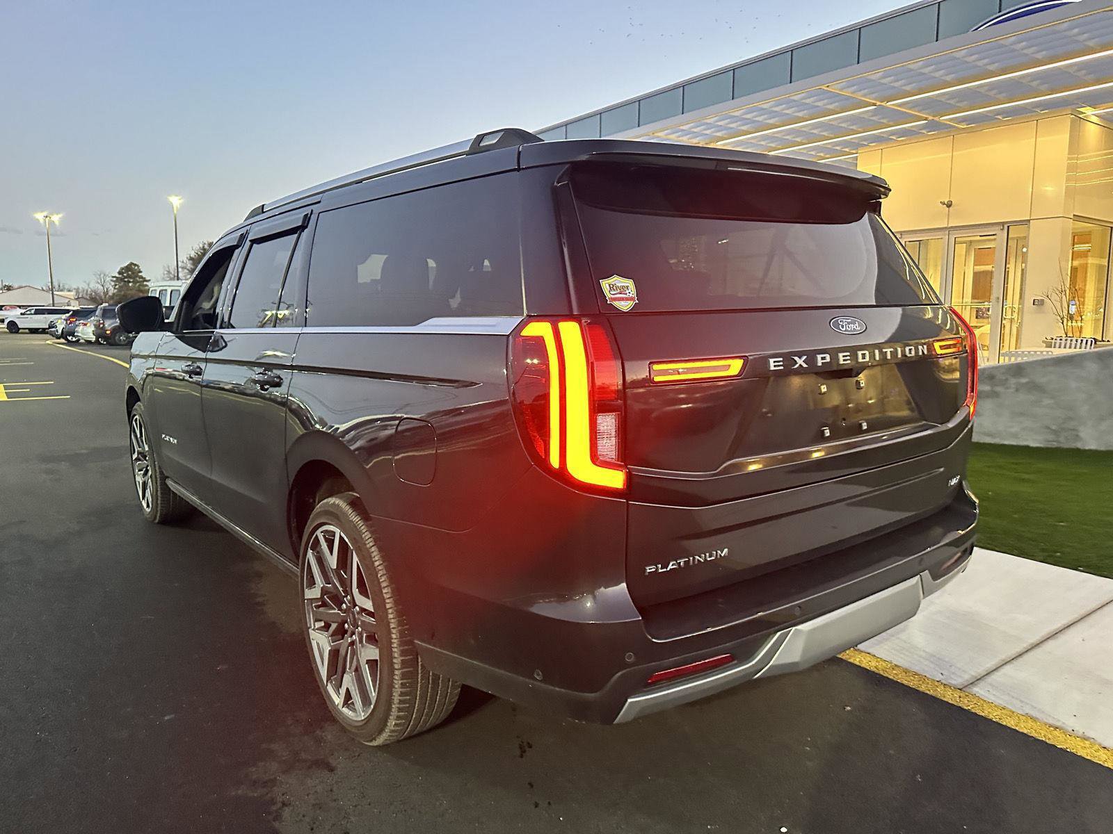 Used 2025 Ford Expedition Max Platinum w/ Platinum Ultimate Package image 7