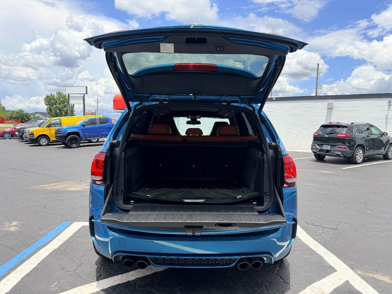 Used 2018 BMW X5 M AWD/4WD image 6