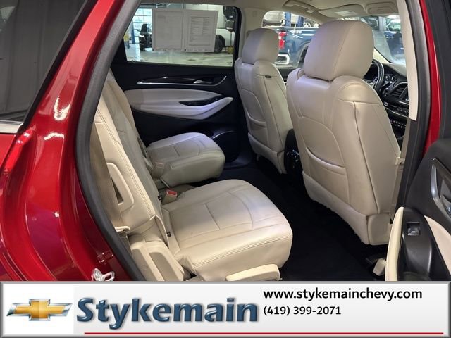 Used 2023 Buick Enclave Essence image 15
