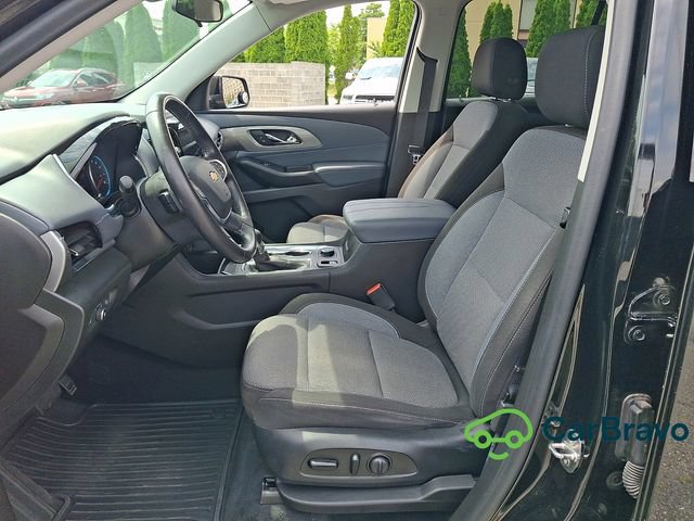 Used 2021 Chevrolet Traverse LT FWD image 14