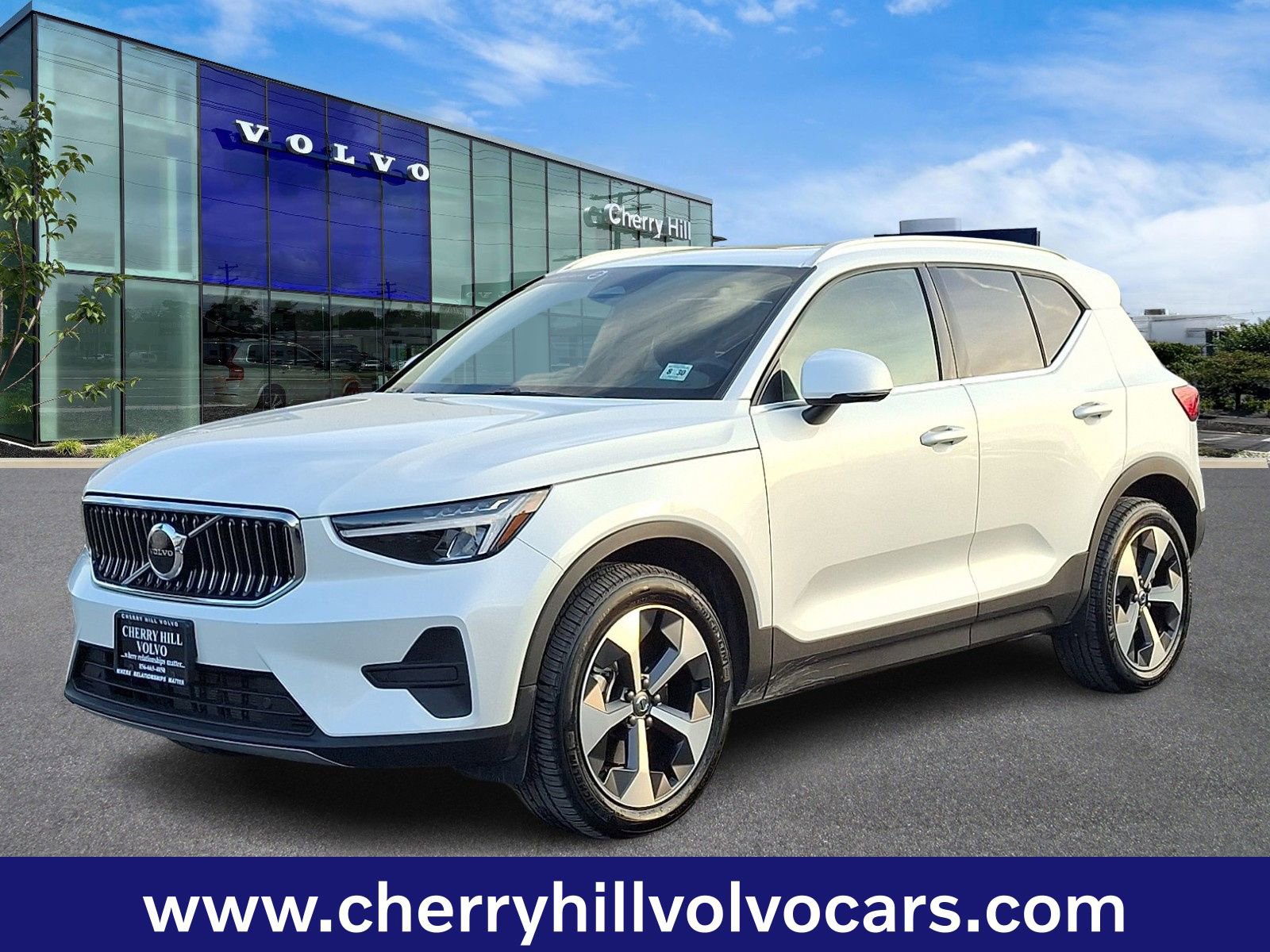 Certified 2025 Volvo XC40 B5 Core w/ Protection Package Premier