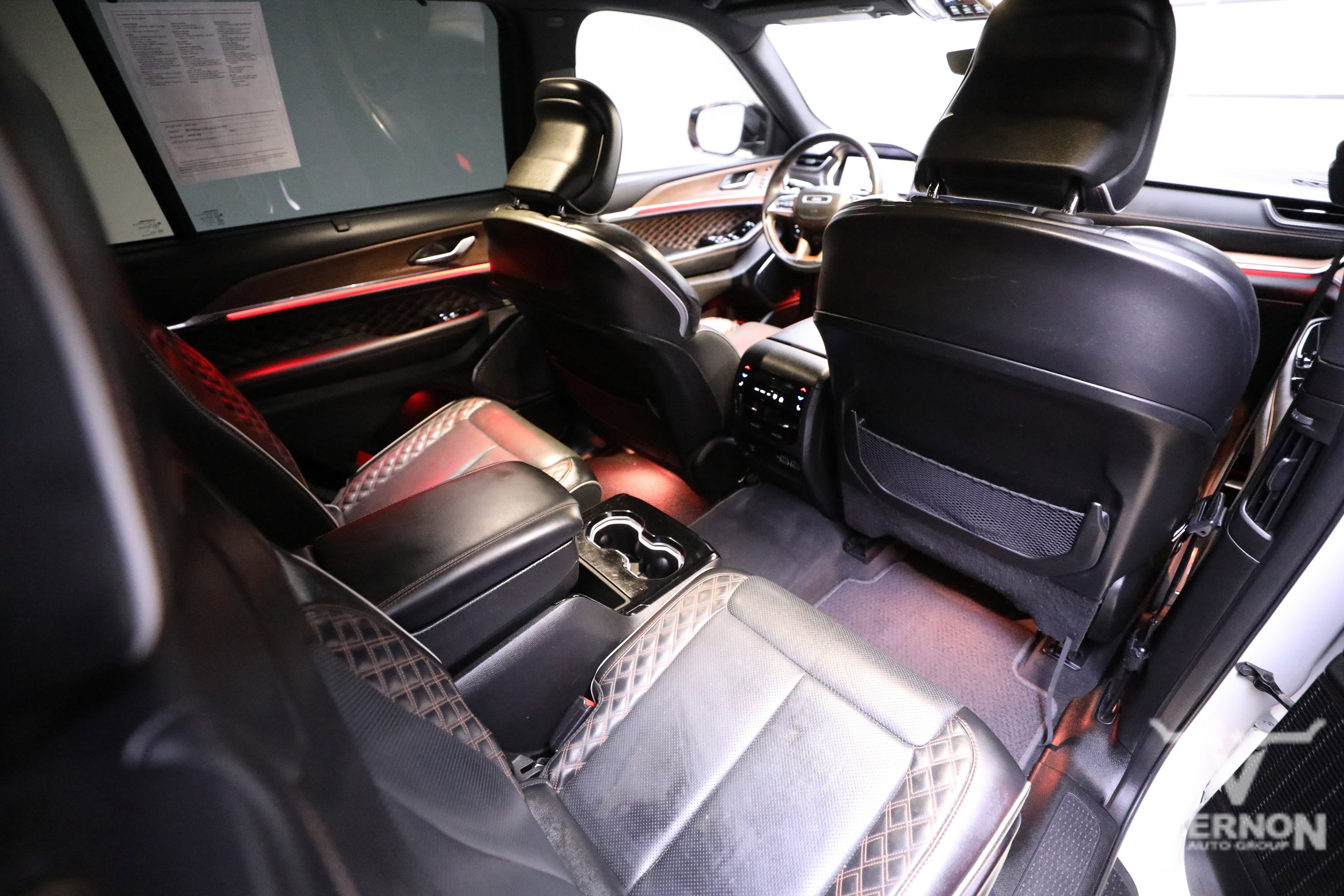 Used 2022 Jeep Grand Cherokee L Summit w/ Luxury Tech Group V image 12