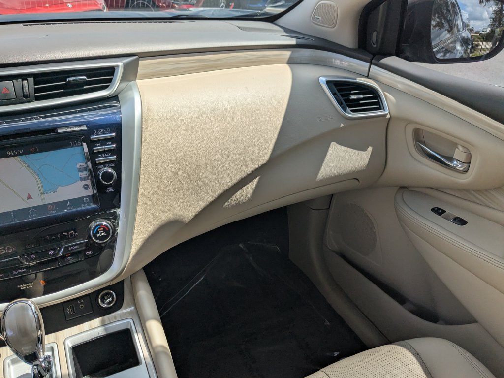 Used 2018 Nissan Murano SL w/ Moonroof Package FWD image 4