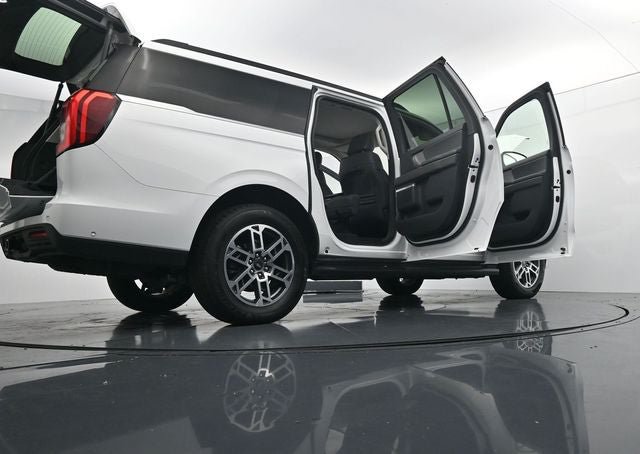Certified 2025 Ford Expedition Max Active AWD/4WD image 50