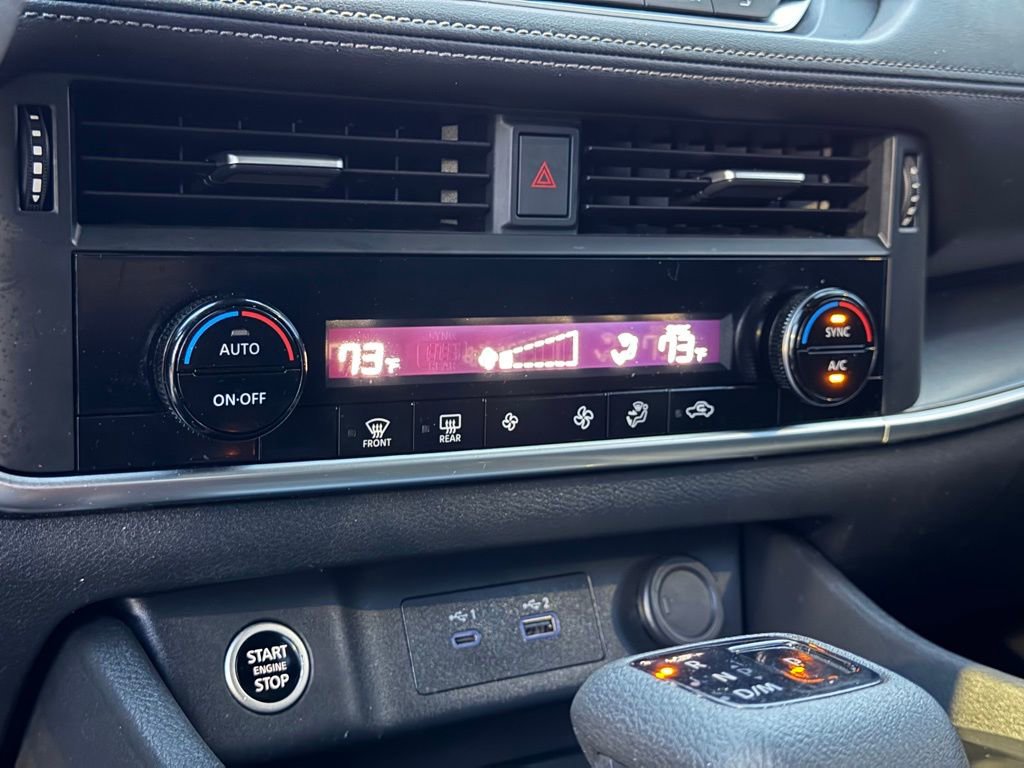 Used 2023 Nissan Rogue SV image 35