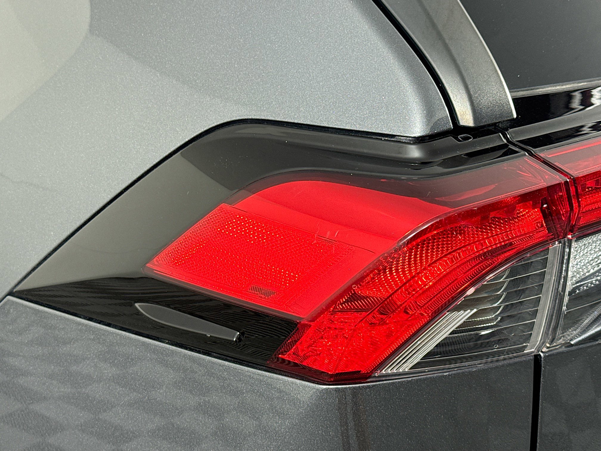 Used 2021 Toyota RAV4 XLE image 35