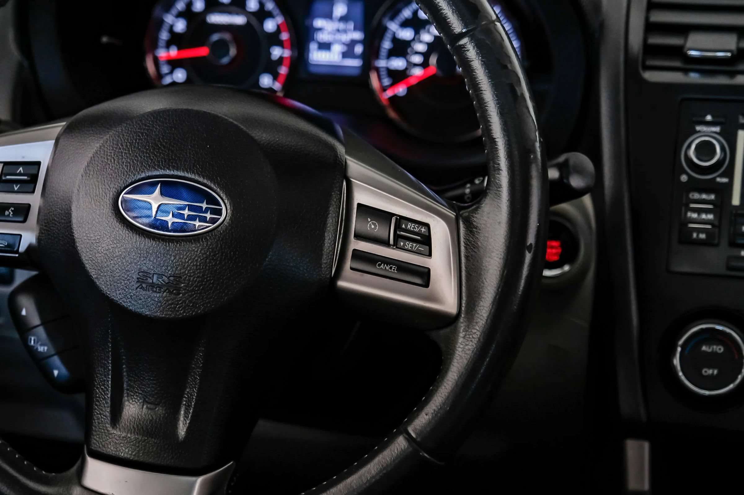 Used 2015 Subaru Forester 2.5i Touring AWD/4WD image 18