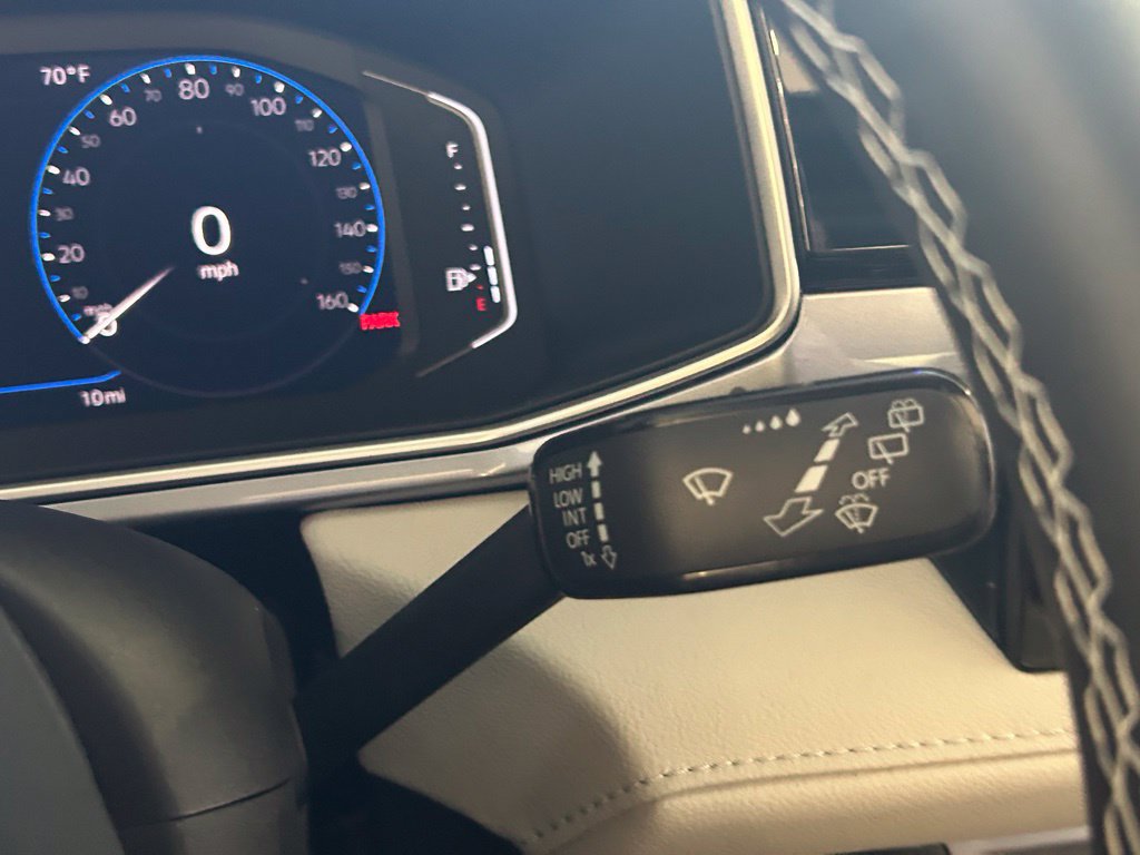 New 2026 Volkswagen Taos SEL AWD/4WD image 23