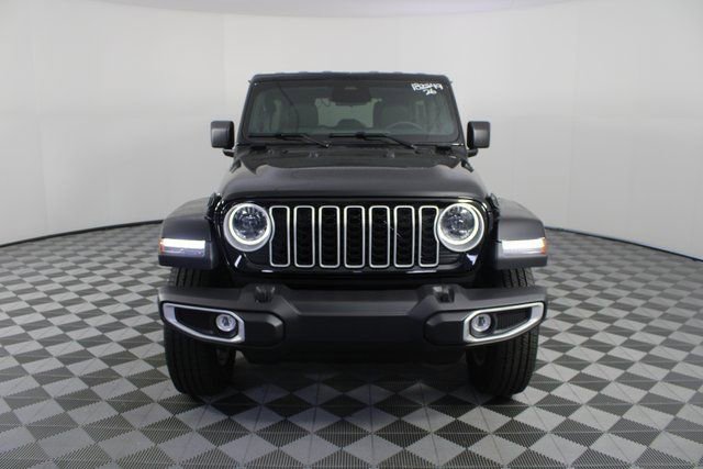 New 2026 Jeep Wrangler Sahara AWD/4WD image 25