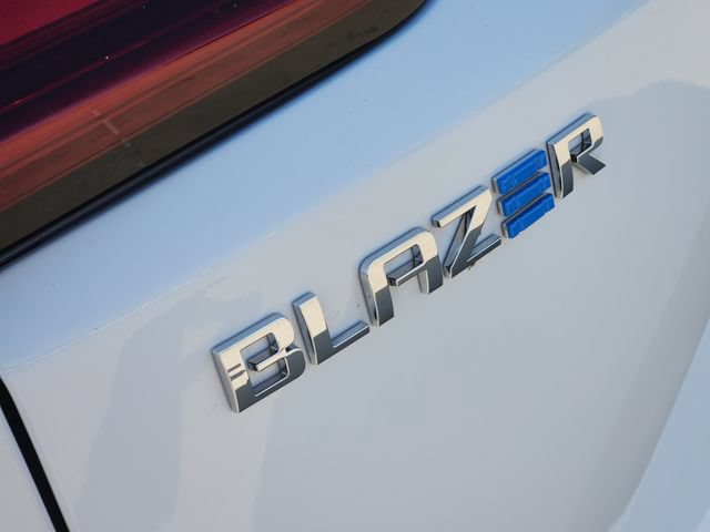 Used 2025 Chevrolet Blazer EV LT FWD image 9