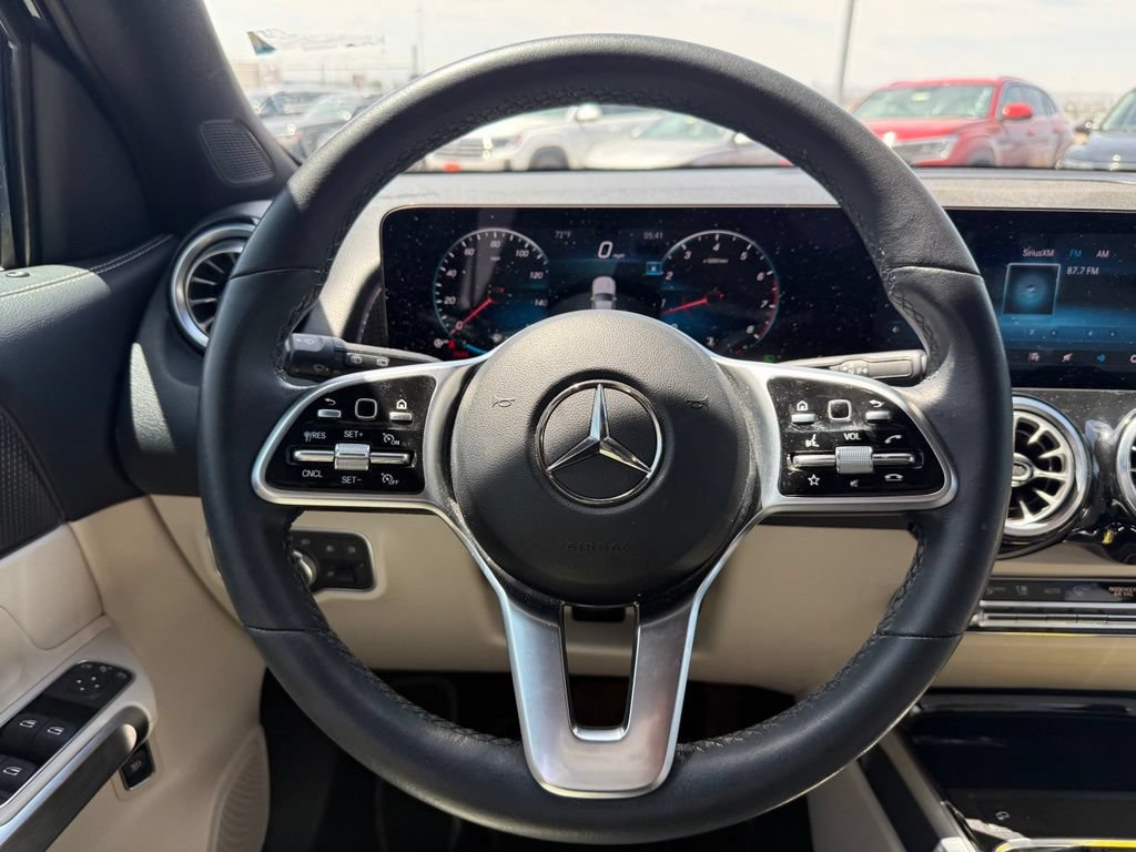 Used 2022 Mercedes-Benz GLB 250 4MATIC image 15