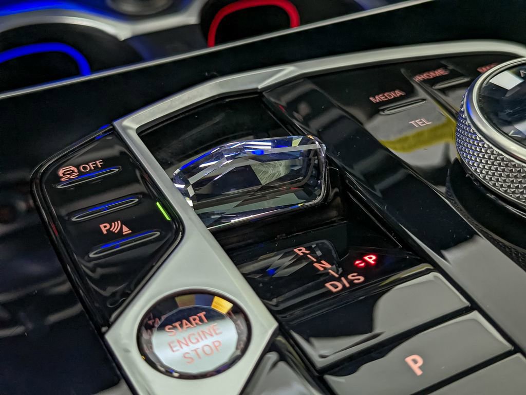 Certified 2025 BMW X7 M60i w/ Executive Package image 31