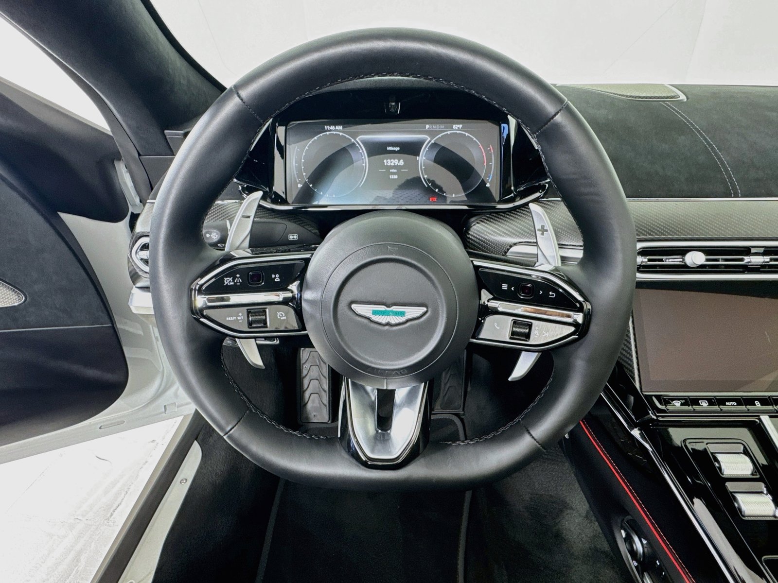 Used 2026 Aston Martin V8 Vantage S RWD image 12