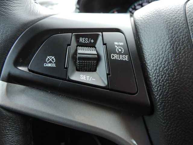 Used 2022 Chevrolet Trax LT w/ LT Convenience Package image 28