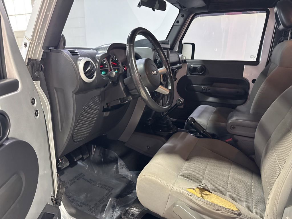 Used 2008 Jeep Wrangler Sahara w/ Dual Top Group AWD/4WD image 21