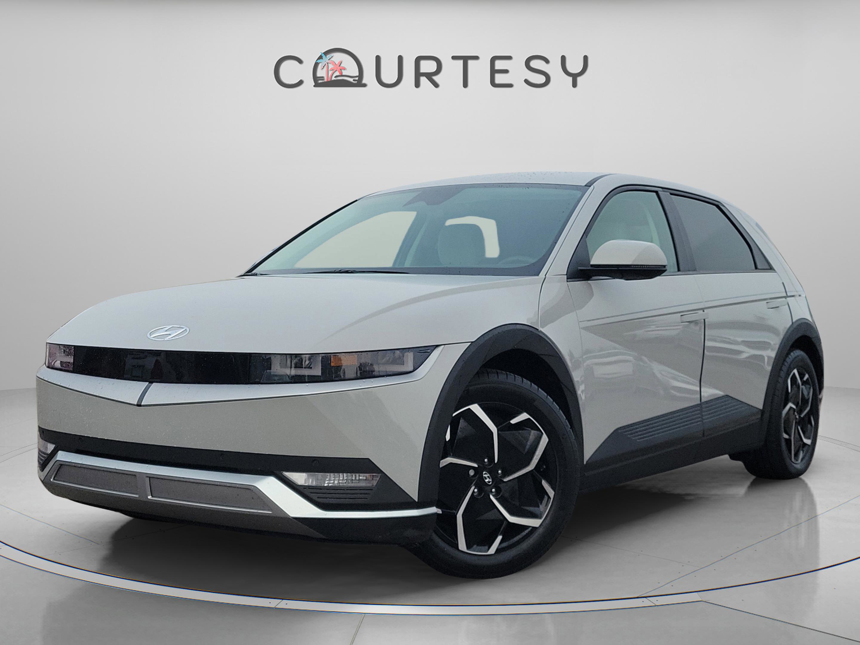 Used 2023 Hyundai Ioniq 5 SEL image 1