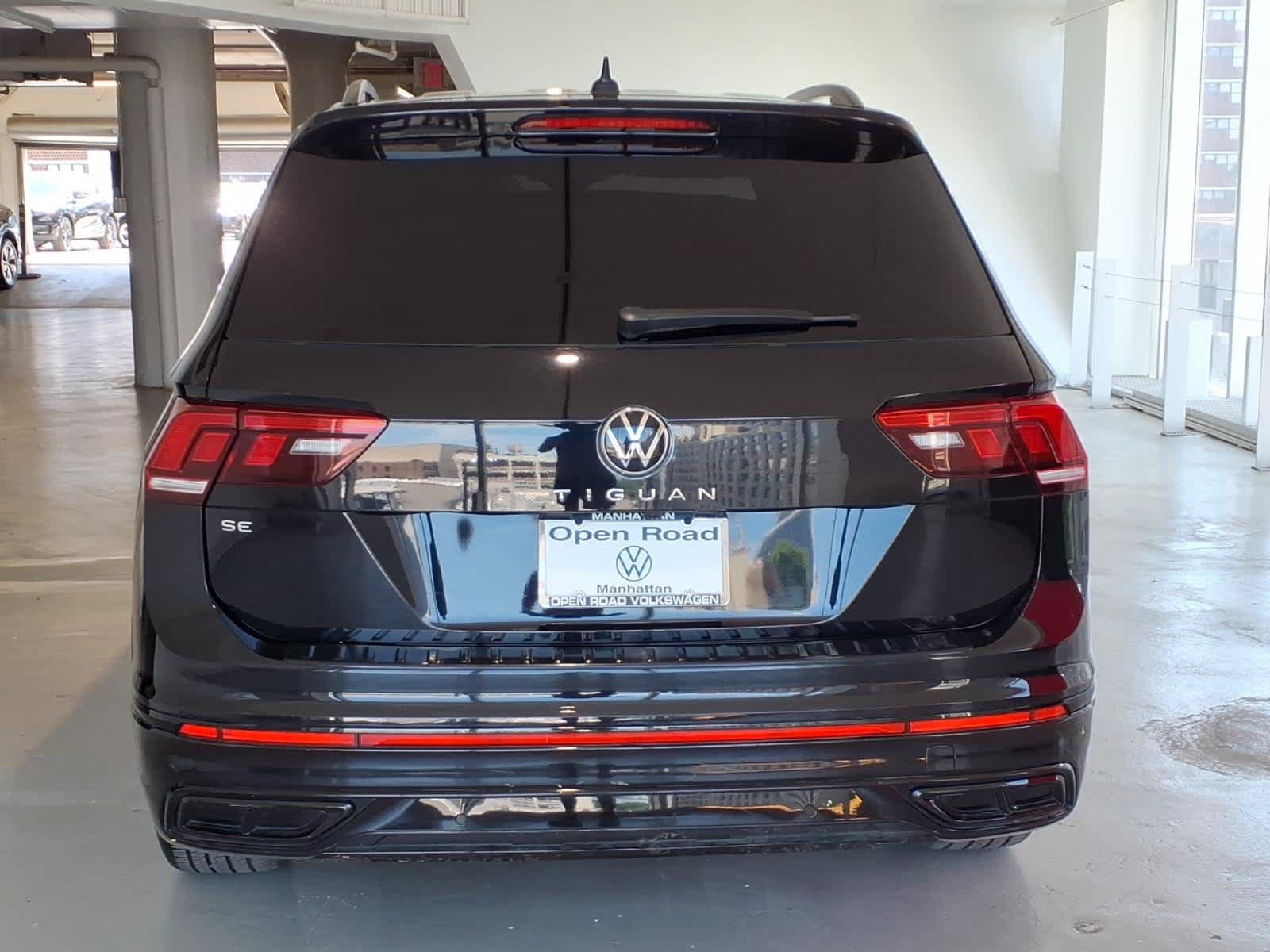 Used 2023 Volkswagen Tiguan SE R-Line AWD/4WD image 5
