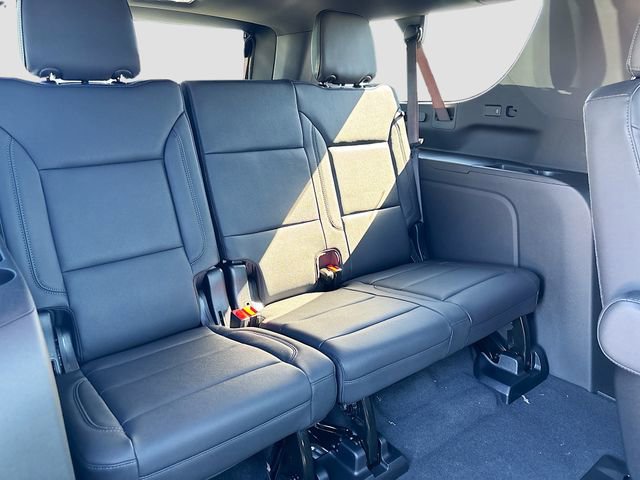 New 2026 Chevrolet Suburban LT image 28