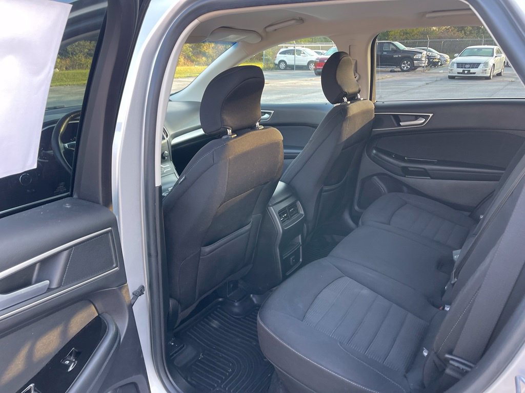 Used 2019 Ford Edge SEL AWD/4WD image 15