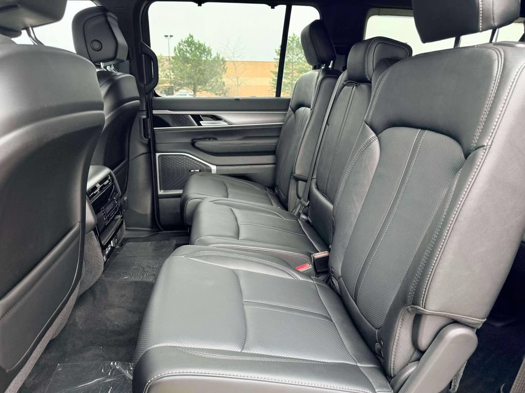 New 2026 Jeep Grand Wagoneer L Limited w/ Convenience Group I AWD/4WD image 10