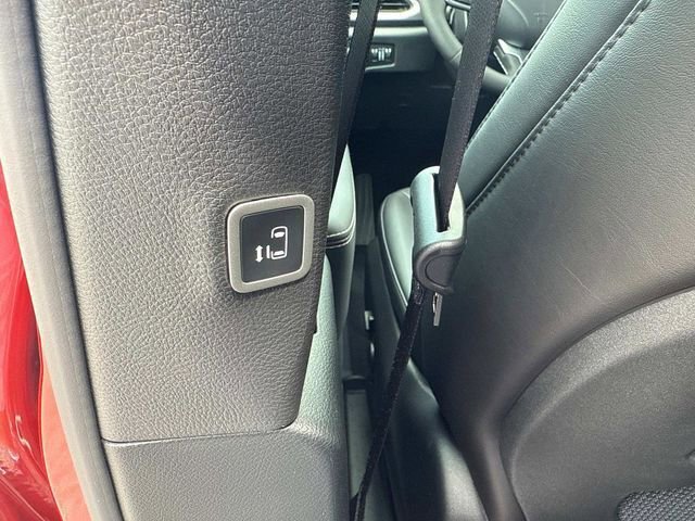 New 2026 Chrysler Pacifica Select image 12