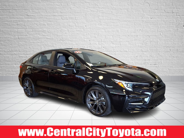Used 2026 Toyota Corolla SE FWD image 1