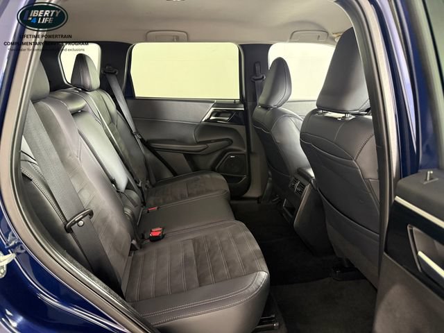 Used 2025 Mitsubishi Outlander SE AWD/4WD image 19