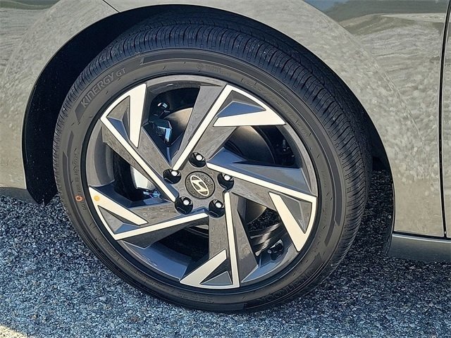 New 2025 Hyundai Elantra SEL image 20