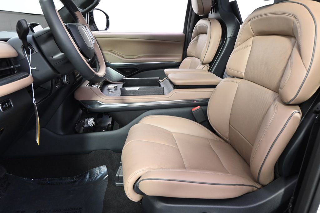 New 2026 Lincoln Navigator Black Label image 13